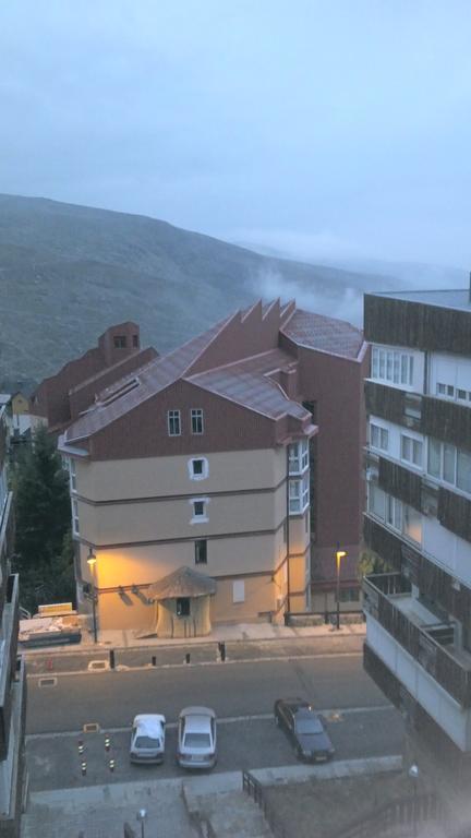 Apartamento Edificio Serraneu. Sierra Nevada. Granada Buitenkant foto